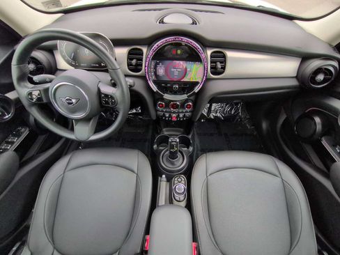 Certified 2024 MINI Cooper 4-Door Hardtop FWD image 16