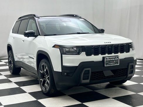 New 2026 Jeep Cherokee Overland image 2
