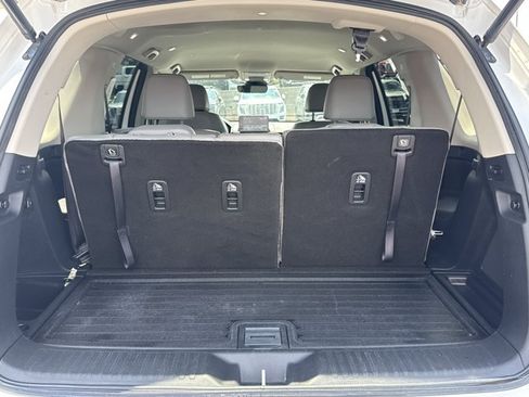 Used 2024 Honda Pilot EX-L image 10