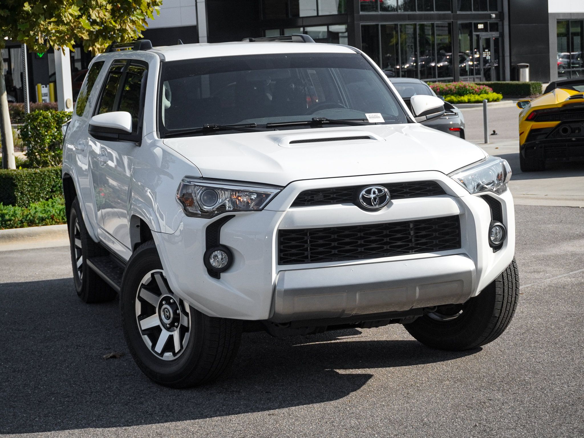 Used 2019 Toyota 4Runner TRD Off-Road AWD/4WD image 2