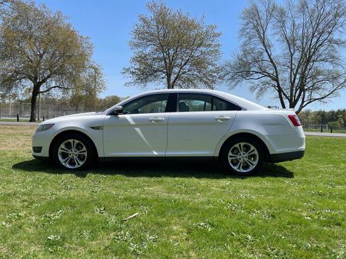 Used 2014 Ford Taurus SEL w/ Equipment Group 201A image 13