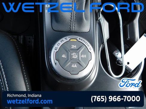 Used 2025 Ford Bronco Badlands AWD/4WD image 30