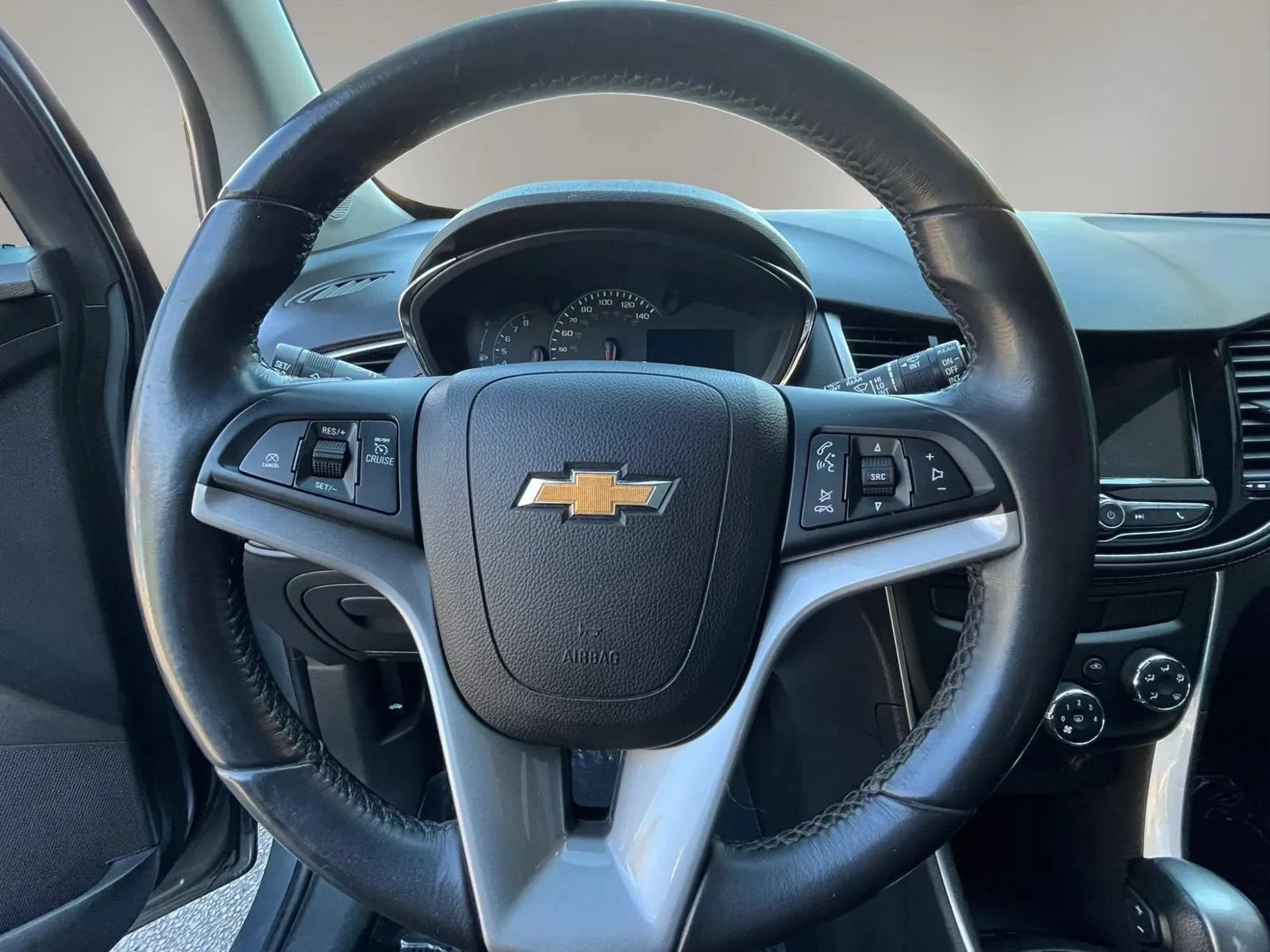 Used 2019 Chevrolet Trax LT w/ LT Convenience Package AWD/4WD image 12
