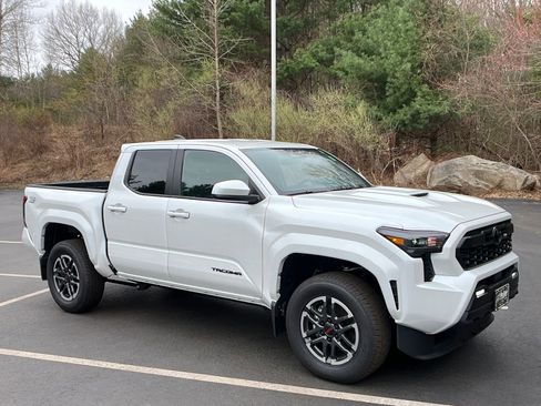 New 2026 Toyota Tacoma TRD Sport AWD/4WD image 7