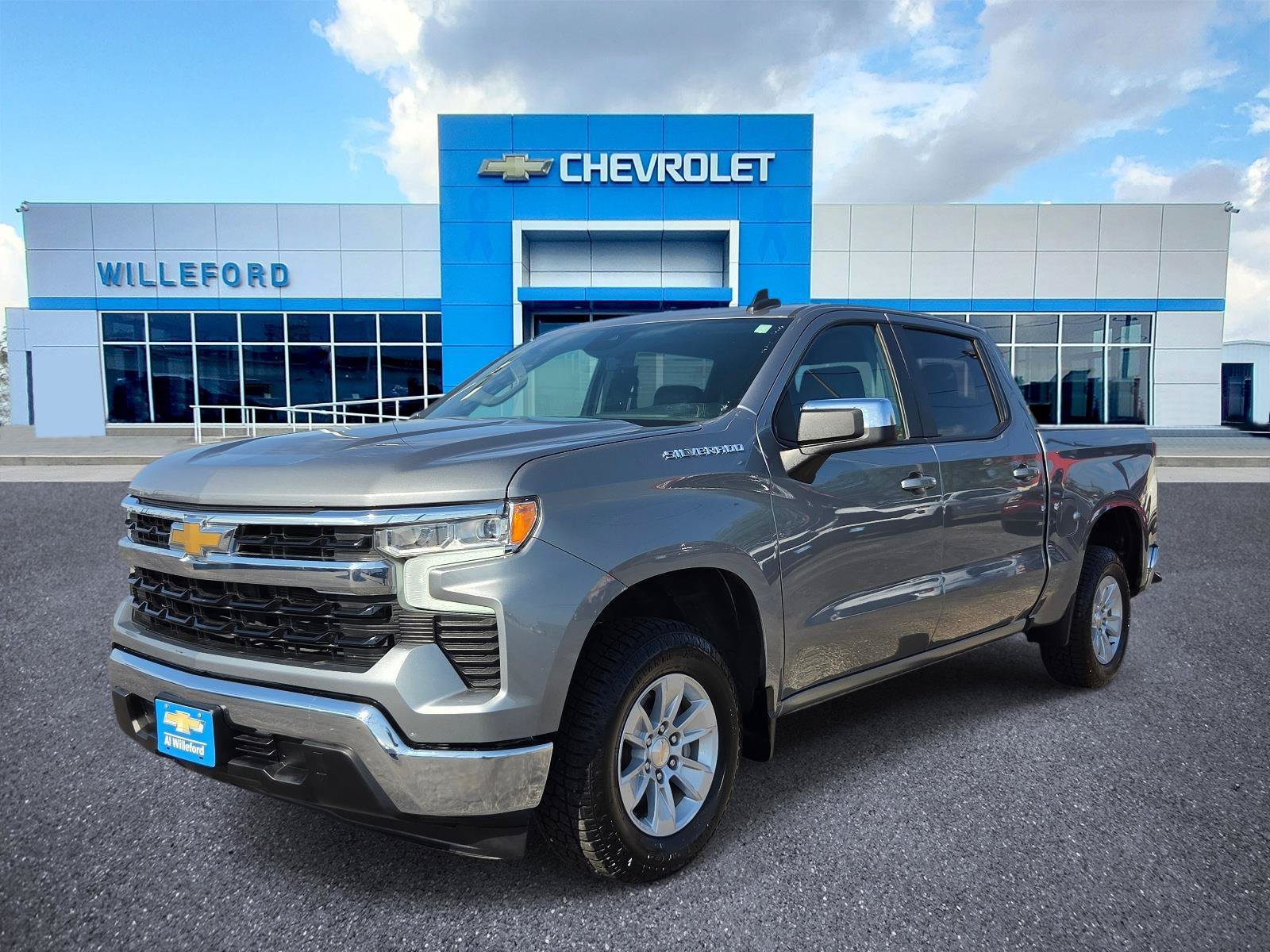 Used 2025 Chevrolet Silverado 1500 LT RWD image 1