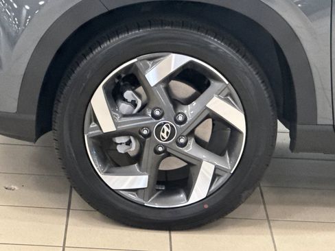 Used 2026 Hyundai Venue SEL FWD image 25