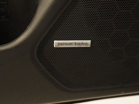 Used 2019 Subaru Outback 2.5i Limited w/ Popular Package #2 image 19