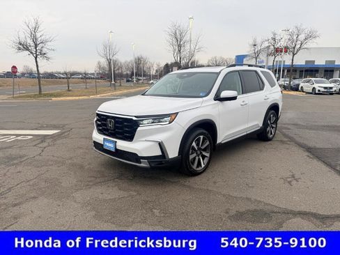 Certified 2025 Honda Pilot Elite image 2