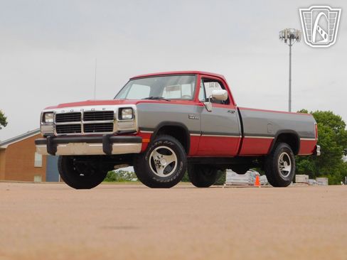 Used 1991 Dodge D/W Truck 250 image 7