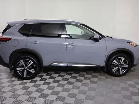 Used 2022 Nissan Rogue Platinum w/ Head-Up Display Package image 9