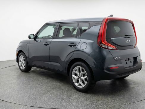 Used 2025 Kia Soul LX w/ LX Technology Package image 6