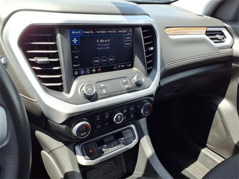 Used 2023 GMC Acadia SLE w/ Driver Convenience Package image 9