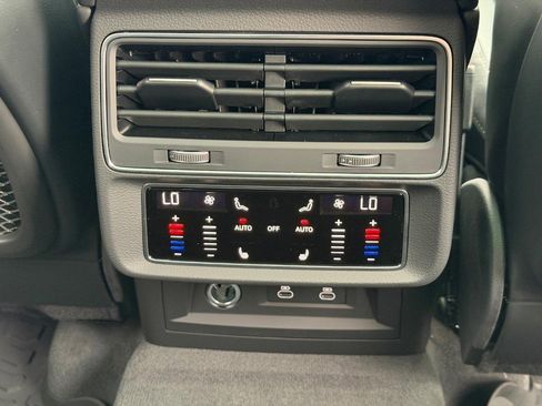 Used 2023 Audi SQ8 Prestige image 15