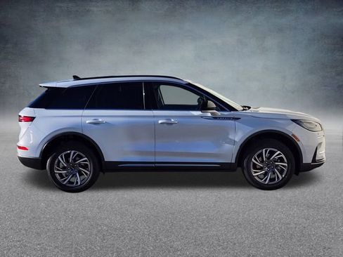 New 2026 Lincoln Corsair Premiere image 8