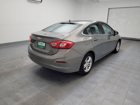 Used 2017 Chevrolet Cruze LT w/ Convenience Package image 9