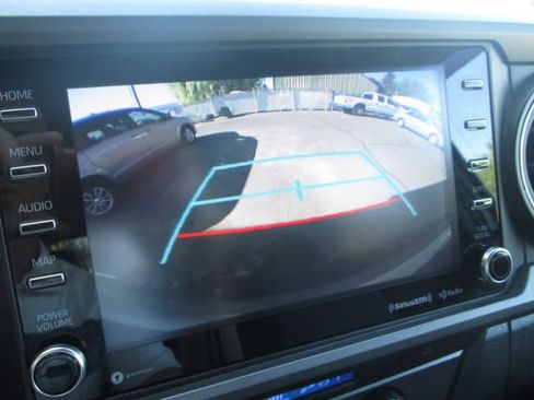 Used 2021 Toyota Tacoma TRD Off-Road image 16