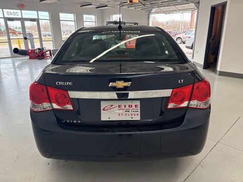 Used 2014 Chevrolet Cruze LT image 8