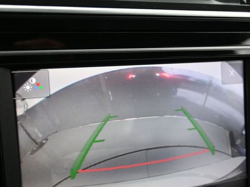 Used 2021 Volkswagen Tiguan S image 14