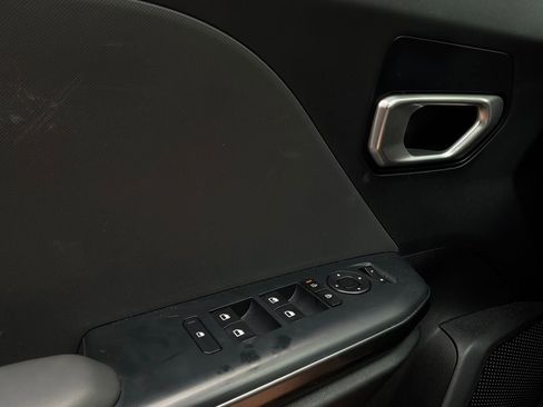 Used 2025 Kia K4 FWD image 20