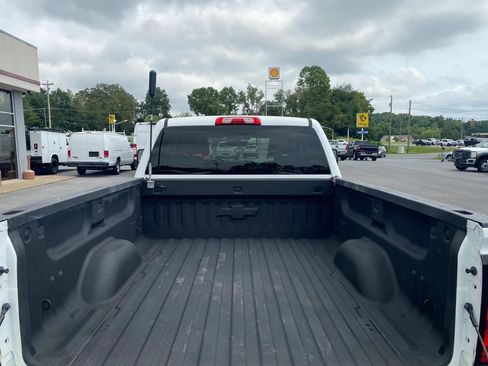 Used 2019 Chevrolet Silverado 2500 W/T AWD/4WD image 27