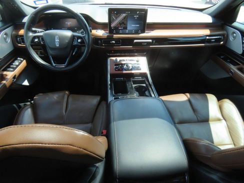 Used 2021 Lincoln Aviator Reserve w/ Equipment Group 202A AWD/4WD image 23