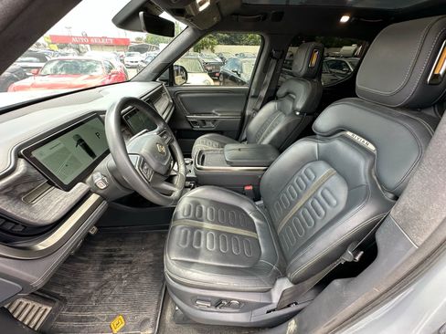 Used 2022 Rivian R1T Launch Edition image 10