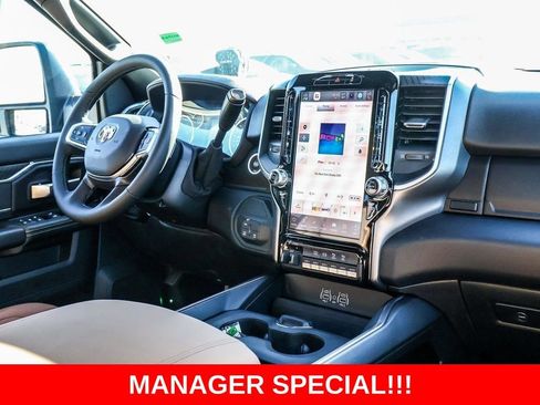 New 2025 RAM 2500 Big Horn AWD/4WD image 33