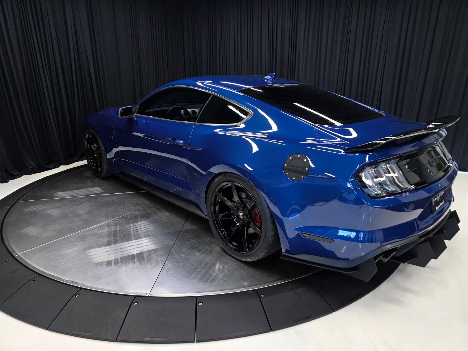 Used 2022 Ford Mustang GT Premium w/ Equipment Group 401A RWD image 12