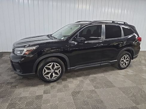 Used 2021 Subaru Forester Premium AWD/4WD image 6