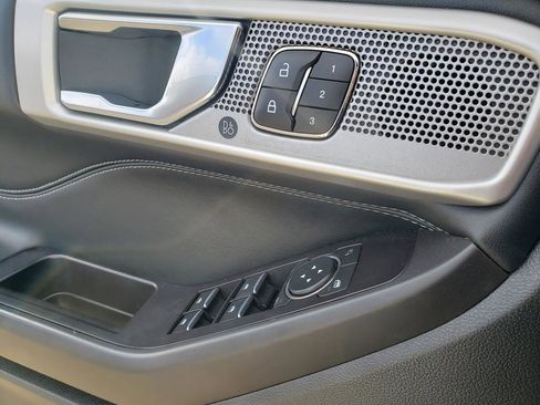 Used 2020 Ford Explorer Limited w/ Class III Trailer Tow Package image 35