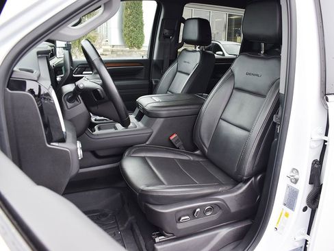 Used 2025 GMC Sierra 2500 Denali w/ Max Trailering Package image 6