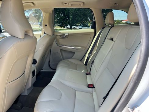Used 2015 Volvo XC60 T5 Premier Plus image 21