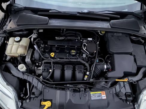 Used 2012 Ford Focus SE FWD image 17