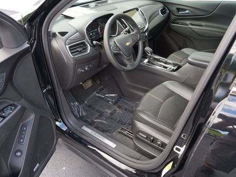 Used 2024 Chevrolet Equinox Premier AWD/4WD image 13