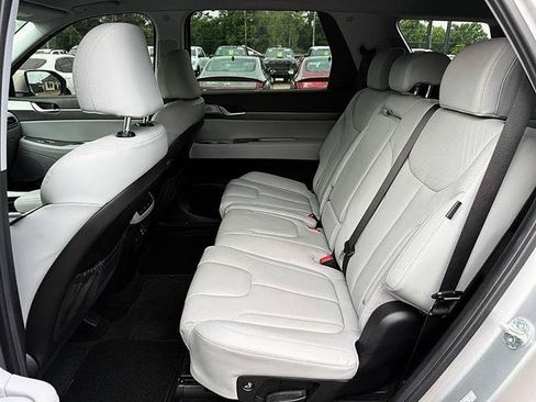 Used 2024 Hyundai Palisade SEL FWD image 49