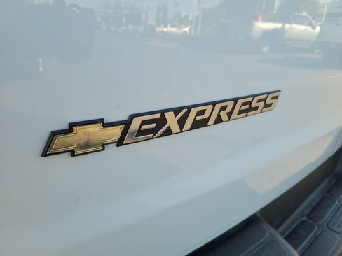 New 2025 Chevrolet Express 2500 w/ Driver Convenience Package image 28