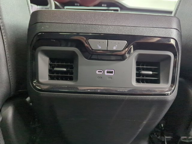 Used 2024 GMC Sierra 1500 AT4 w/ AT4 Preferred Package AWD/4WD image 33