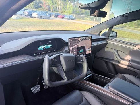 Used 2023 Tesla Model X AWD/4WD image 6