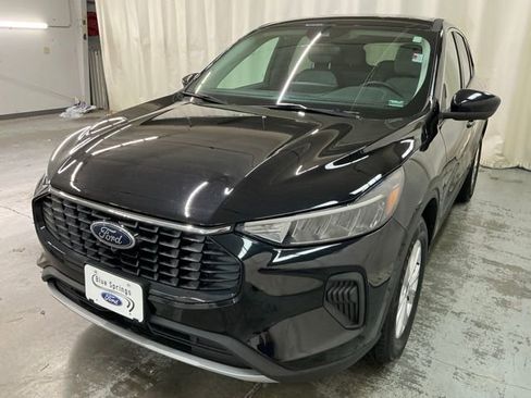 Used 2023 Ford Escape Active w/ Tech Pack #2 AWD/4WD image 8