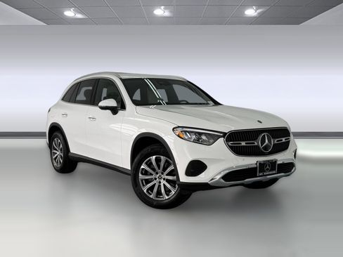 Used 2026 Mercedes-Benz GLC 300 image 6