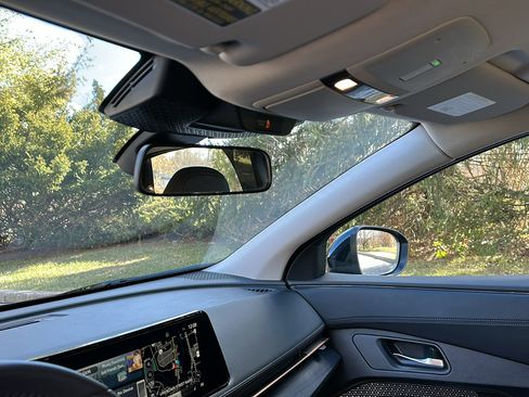 Certified 2024 Nissan Ariya AWD image 22