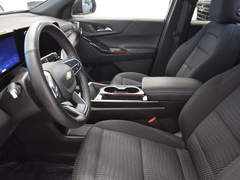 Used 2025 Chevrolet Equinox LT AWD/4WD image 22