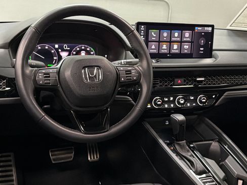 Used 2025 Honda Accord Sport image 36