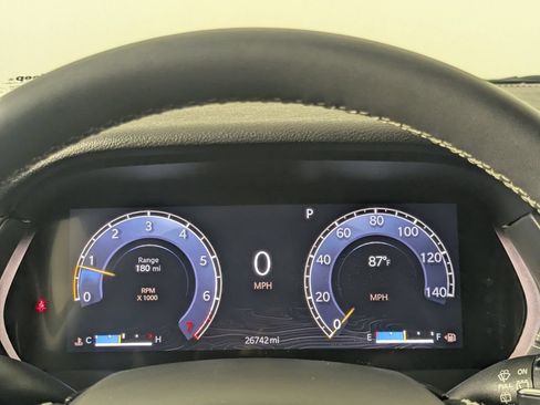 Used 2023 Jeep Grand Cherokee Altitude RWD image 21