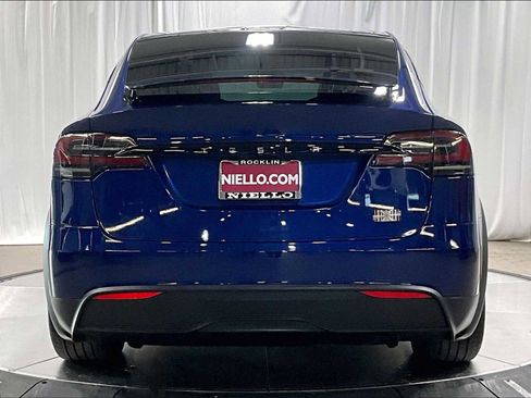 Used 2024 Tesla Model X Plaid image 9