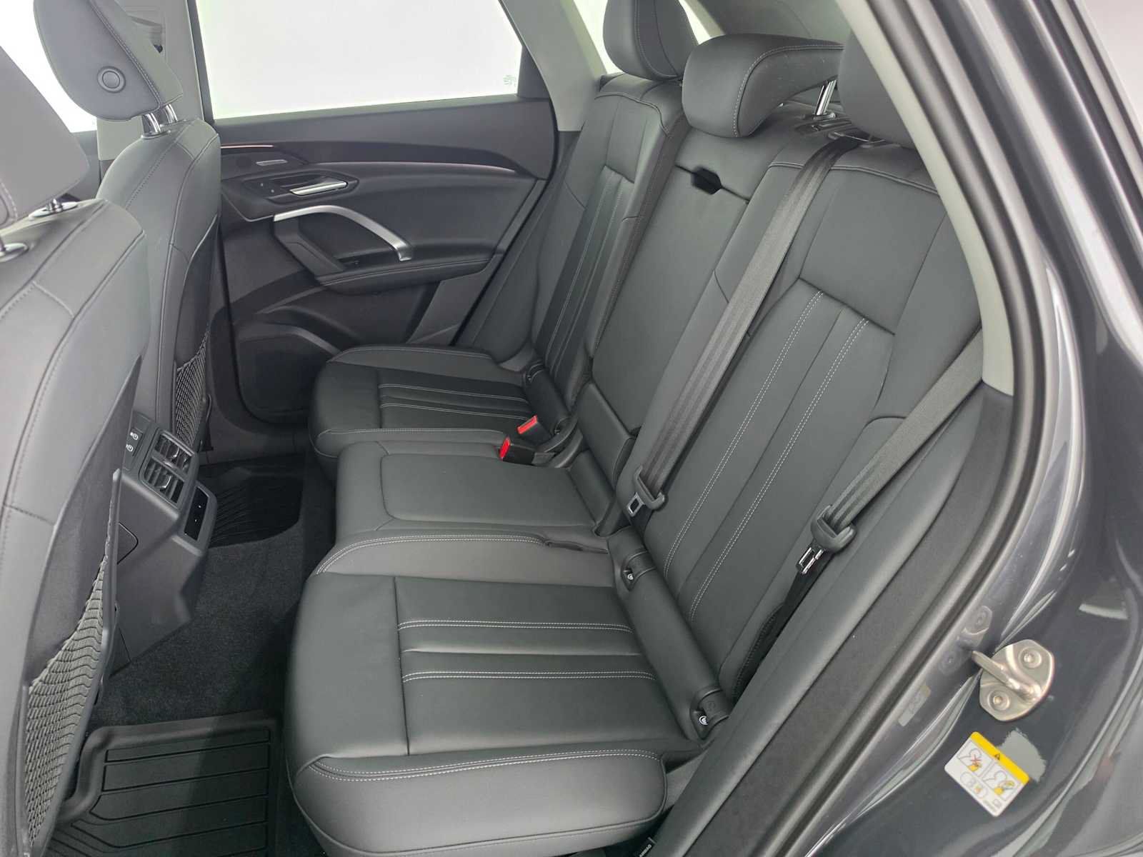 Used 2025 Audi Q5 Premium Plus w/ Premium Plus AWD/4WD image 17