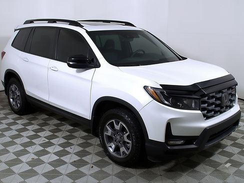 Used 2023 Honda Passport TrailSport image 6