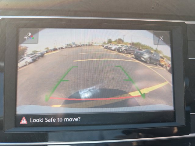 Used 2022 Volkswagen Jetta SE FWD image 15