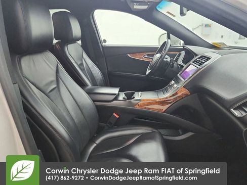 Used 2019 Lincoln Nautilus Select w/ Cargo Utility Package image 33