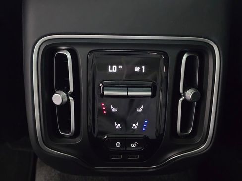 Used 2024 Aston Martin DBX 707 image 17